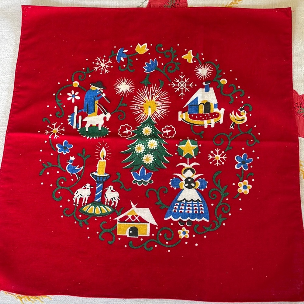 Pair of vintage Dutch Folk Art/Alpine Holiday dinner napkins (1950's)